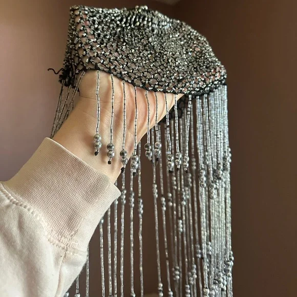 Beaded head dress - Picture 2 of 3